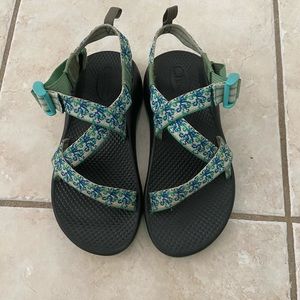 Youth Chacos size 3